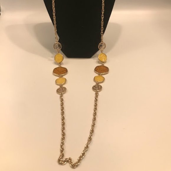 Vintage 1970s Sarah Coventry 'A Taste of Honey' Necklace  Gold tone Amber Honey - Picture 2 of 3